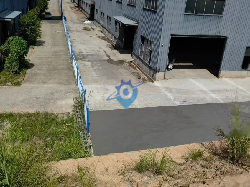 厂房出租．独门独院，占地面积10000平方米，建筑面积6240元，厂房155米。