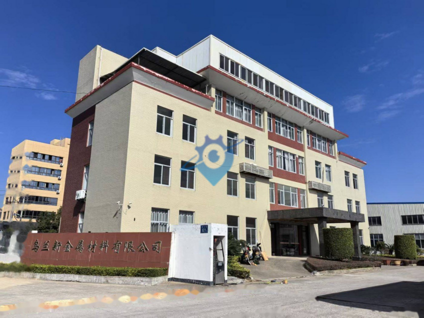 3200㎡标准钢构厂房出租，房东直租，有产权，现成水电办公。
